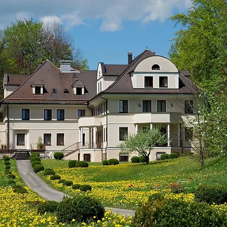 Hideauts Hotels Der Rosengarten-3